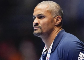 Handball : l’entraîneur de l'équipe de France Didier Dinart a été écarté de son poste