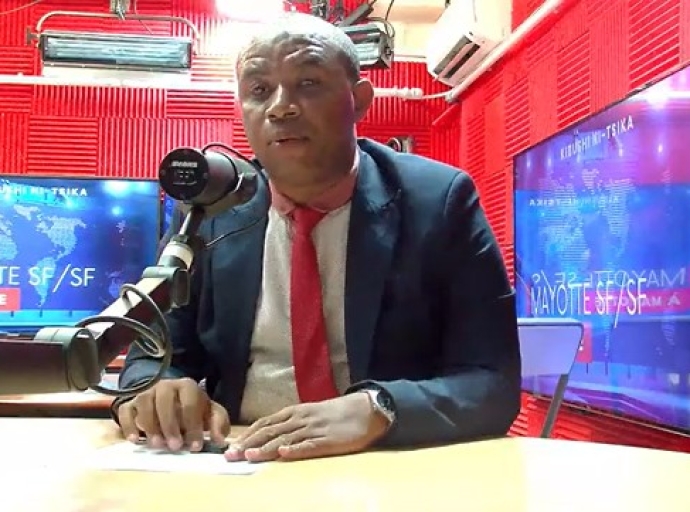 Chiconi FM-TV - EMISSION MAYOTTE SF/SF RADIO 104.5/94.4 FM PARLONS DE L'EAU